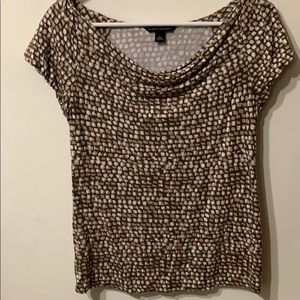 Woman’s Small Banana Republic Short Sleeve Shirt.